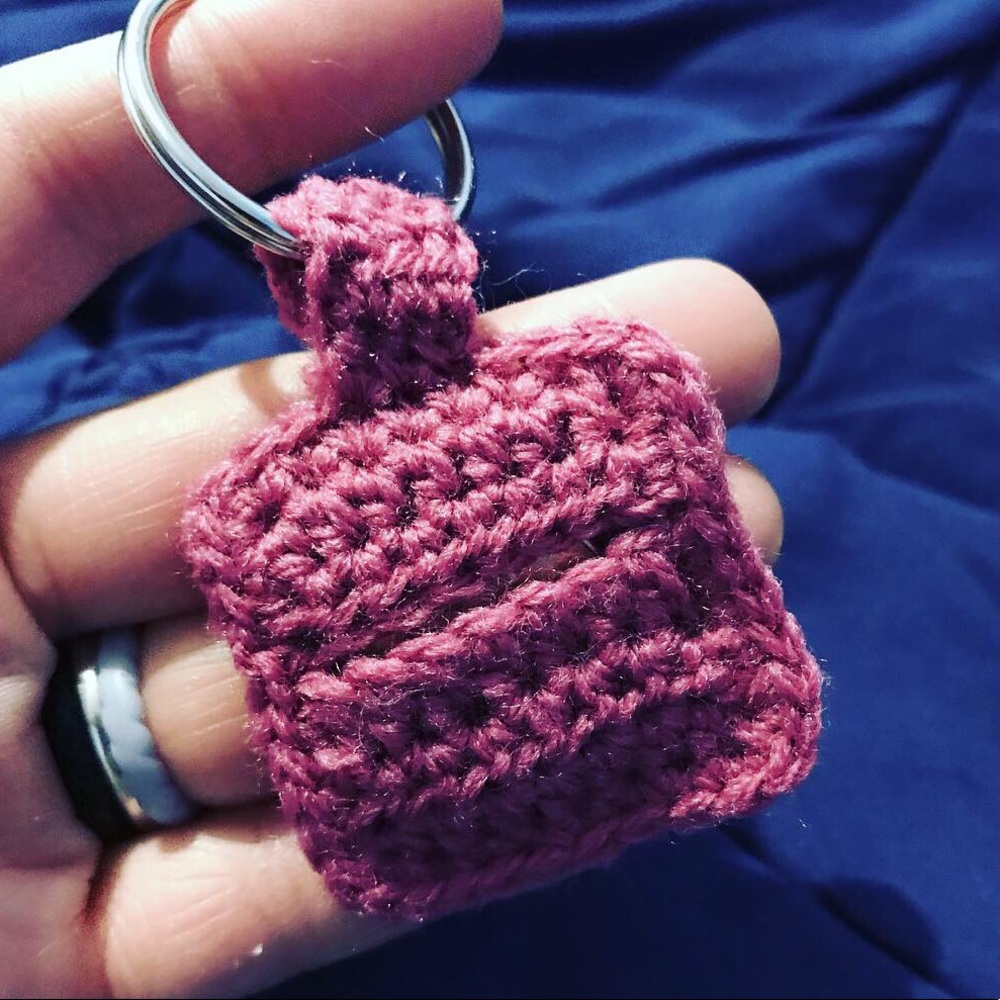 Crocheted Aldi Quarter Keeper Keychain